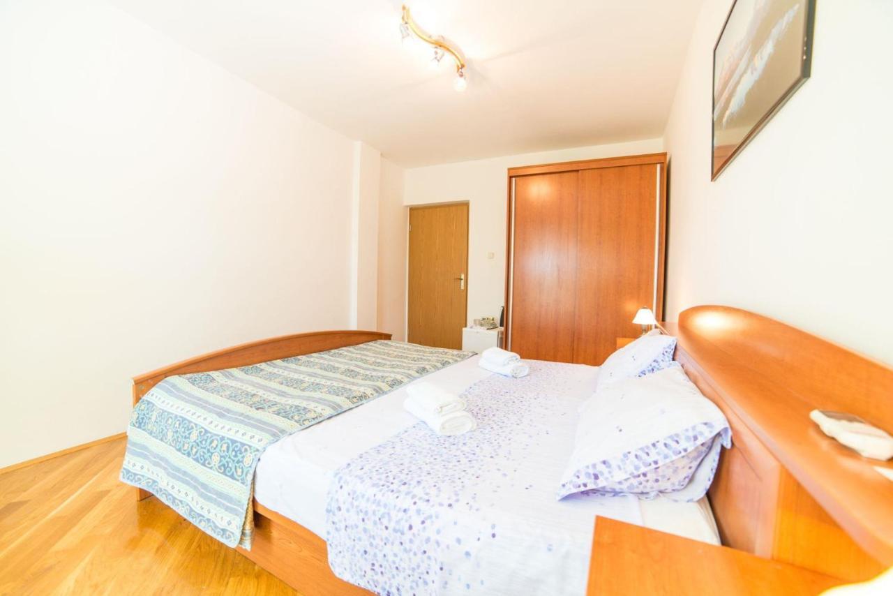 Rooms Glavan 63 ロヴィニ エクステリア 写真